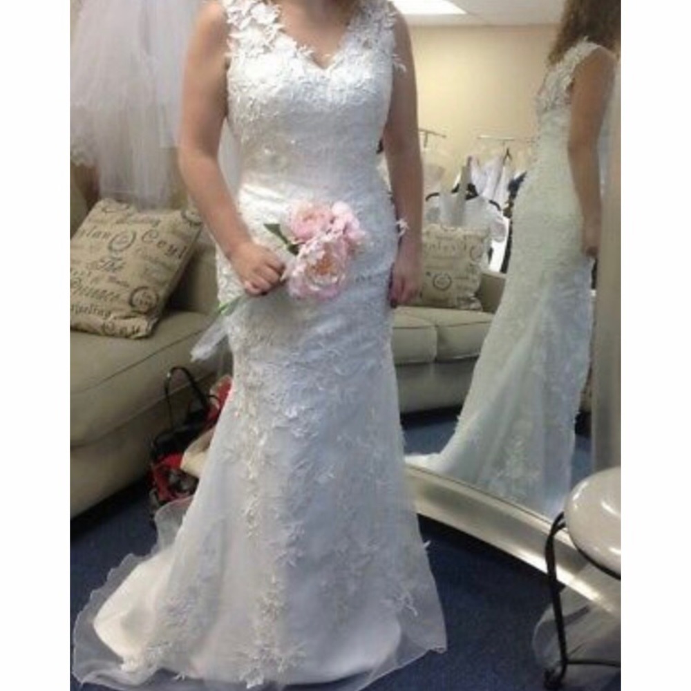 Allure 8800 Replica Lace Wedding Dress Size 12